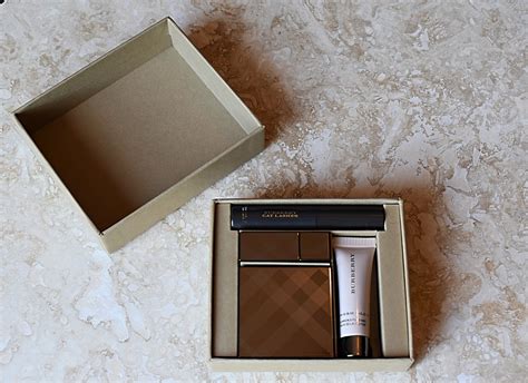 Limited Edition Burberry Beauty Box Review and Swatches